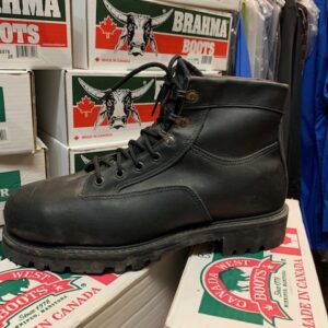 Durable CSA ankle-height work boots for safe, reliable use in horse-related tasks. Perfect for outdo.